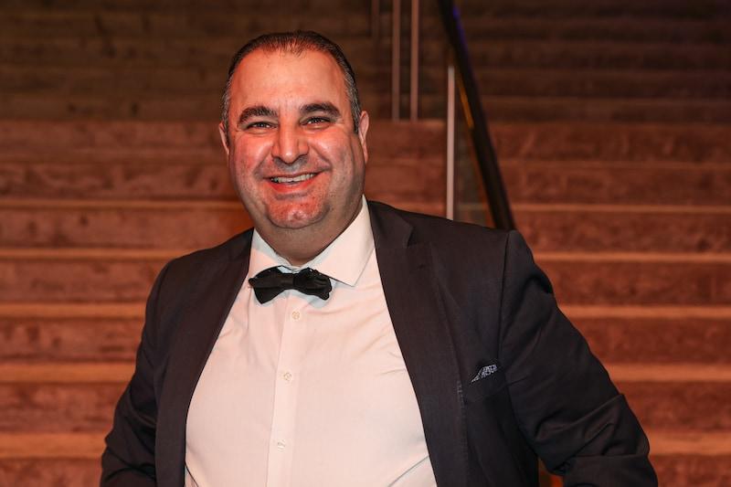 Salar Azimi coaching